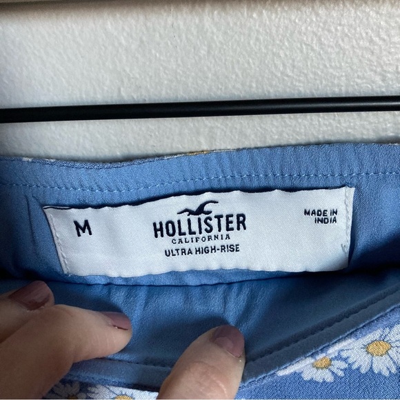 Hollister Blue Floral Skirt Size Medium - Picture 5 of 5